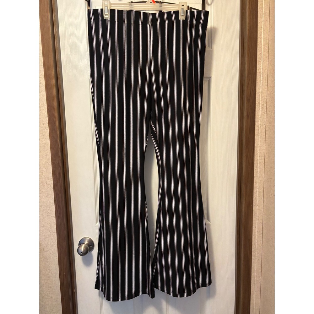 No Boundaries Black White Striped Flare Bell Bottom Pants XL 15-17 NJ29B506